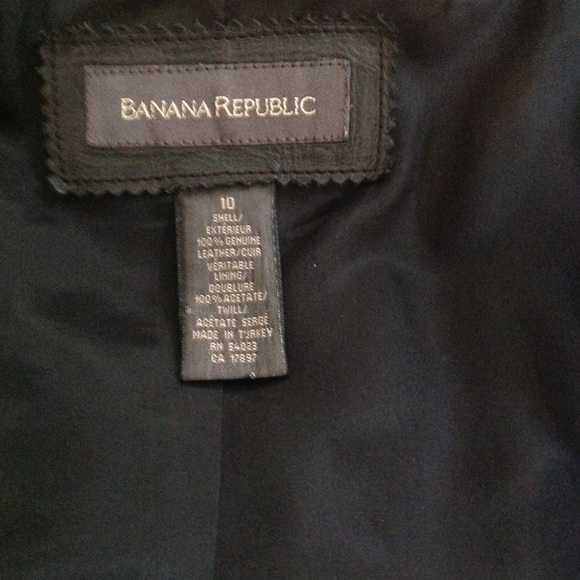 Timeless fine leather blazer in EUC - Picture 8 of 8